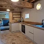 Authentic 18th Century Longhouse In Le Perche Hébergement de vacances
